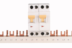 Z-GV-16/3P+3N-6TE Szyna do łączenia aparatury modułowej x27