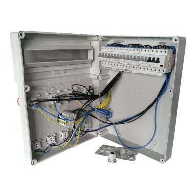 pol_pl_Rozdzielnica-budowlana-z-lacznikiem-GR-S-FI-32A-3x16A-5x230V-Schuko-Doktorvolt-6640-12346_2.jpg